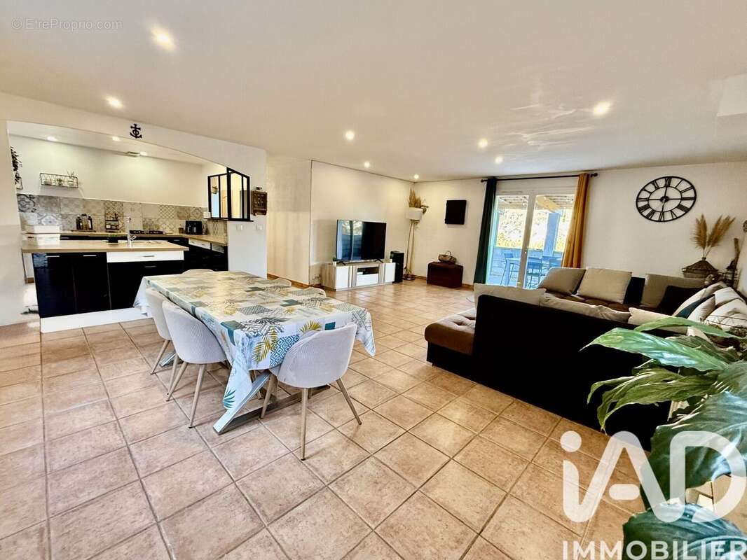 Photo 2 - Maison à VIDAUBAN