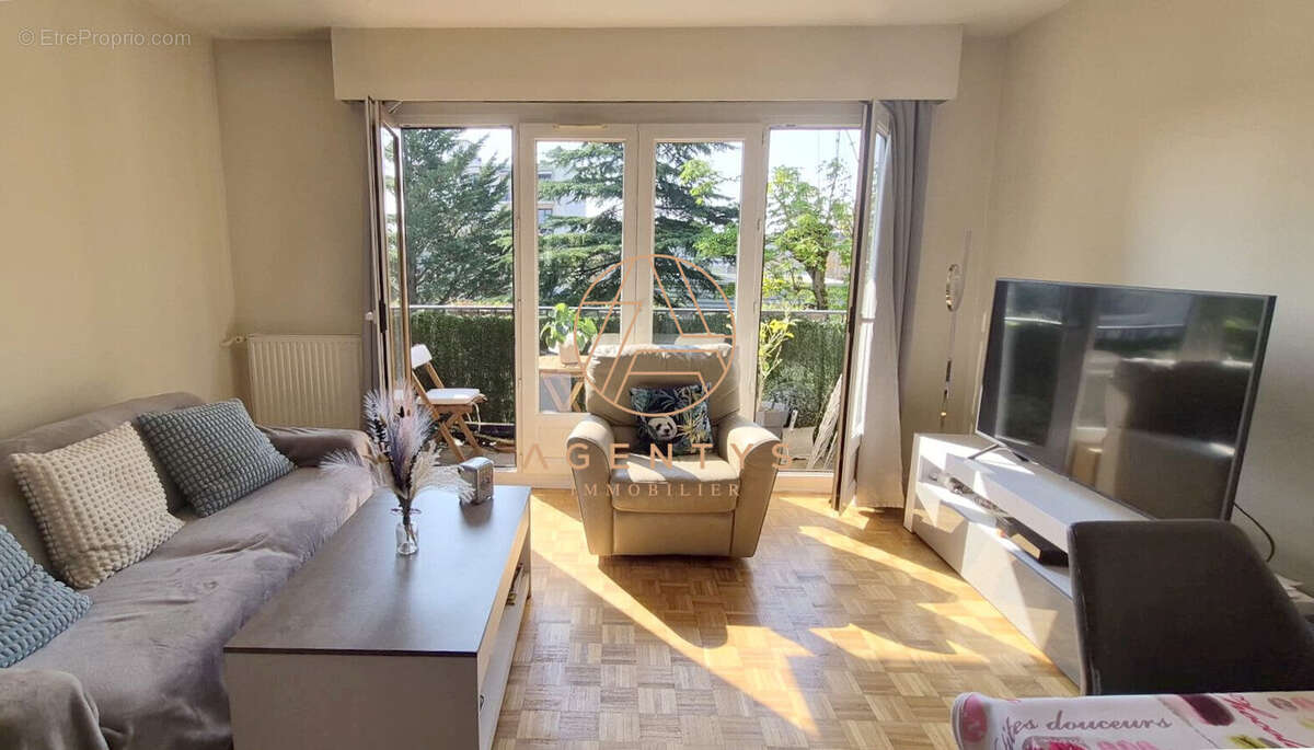 Appartement à LE PERREUX-SUR-MARNE