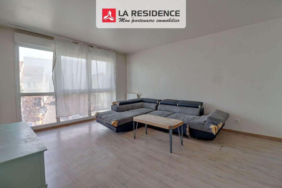 Appartement 44 m² à Acheres  - photo 2