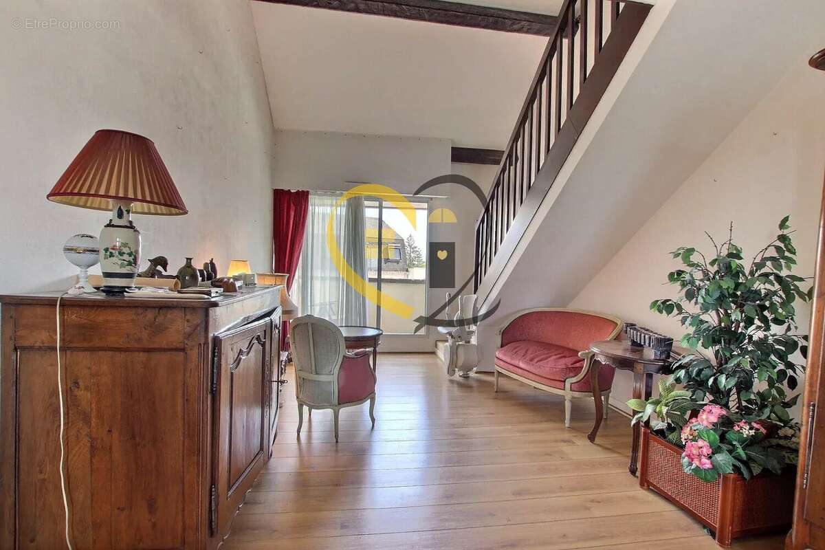 Duplex au pied de la Cathédrale de Bourges - photo 3