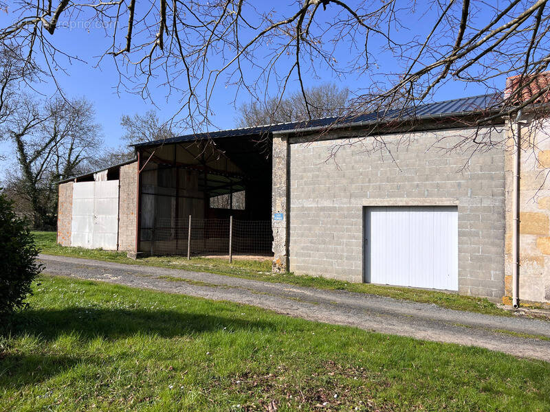 Maison à BURIE