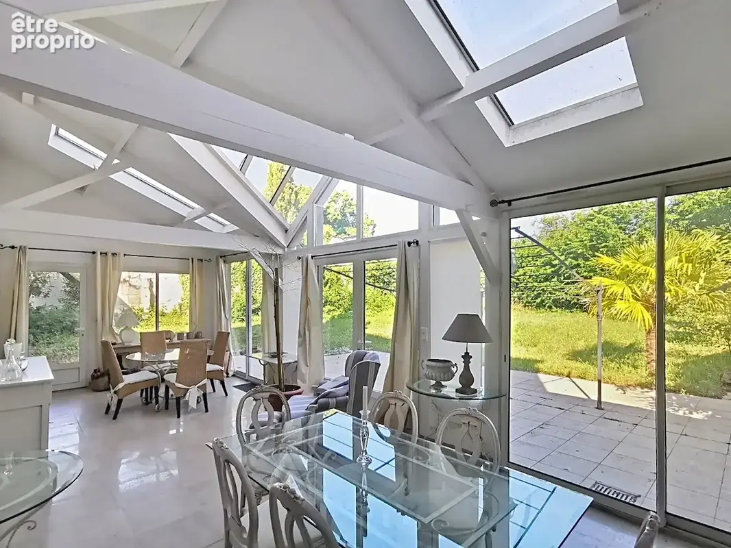 Maison de ville aux beaux volumes - photo 3