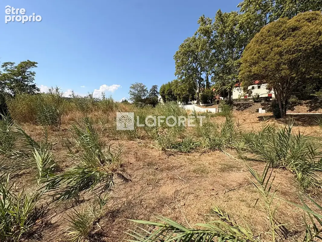 Terrain a batir les cluses de 831 m2 - photo 3