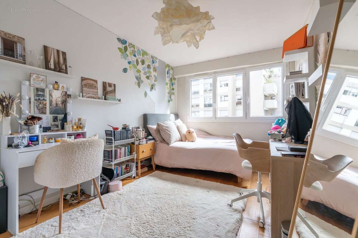 Appartement à PARIS-12E