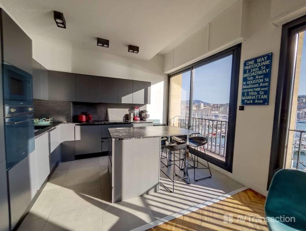 Appartement à MARSEILLE-2E