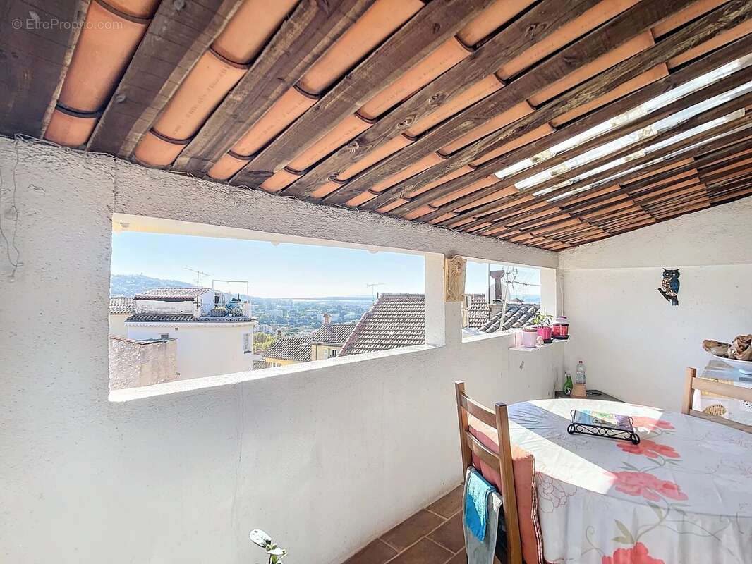 Appartement à LE CANNET