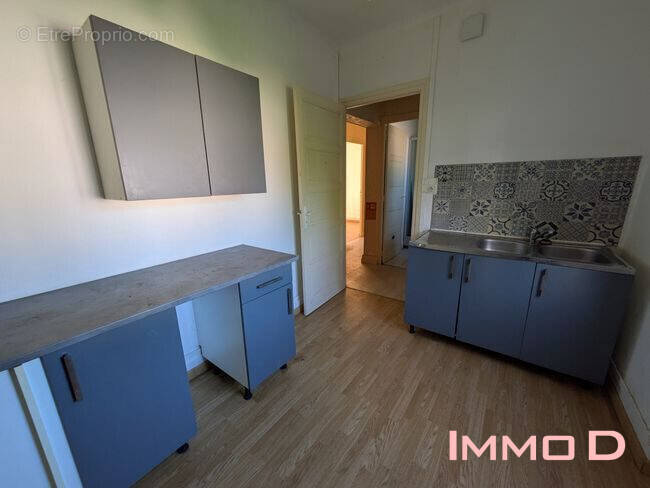 Appartement à CHARMES