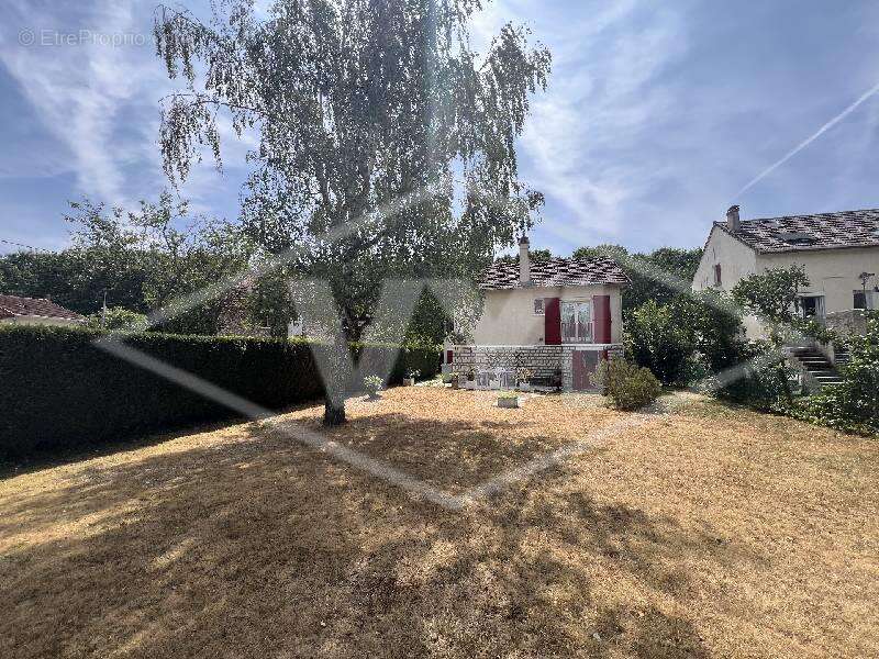 Maison 112 m² à Combs-La-Ville  - photo 3