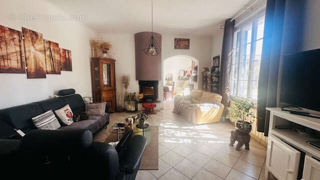 Maison à VIOLES