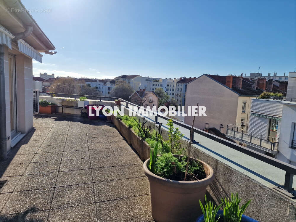 Appartement à LYON-8E