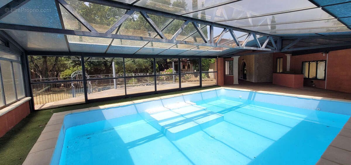 A vendre Saint paul trois chateaux Maison 5 chambres avec piscine - photo 3