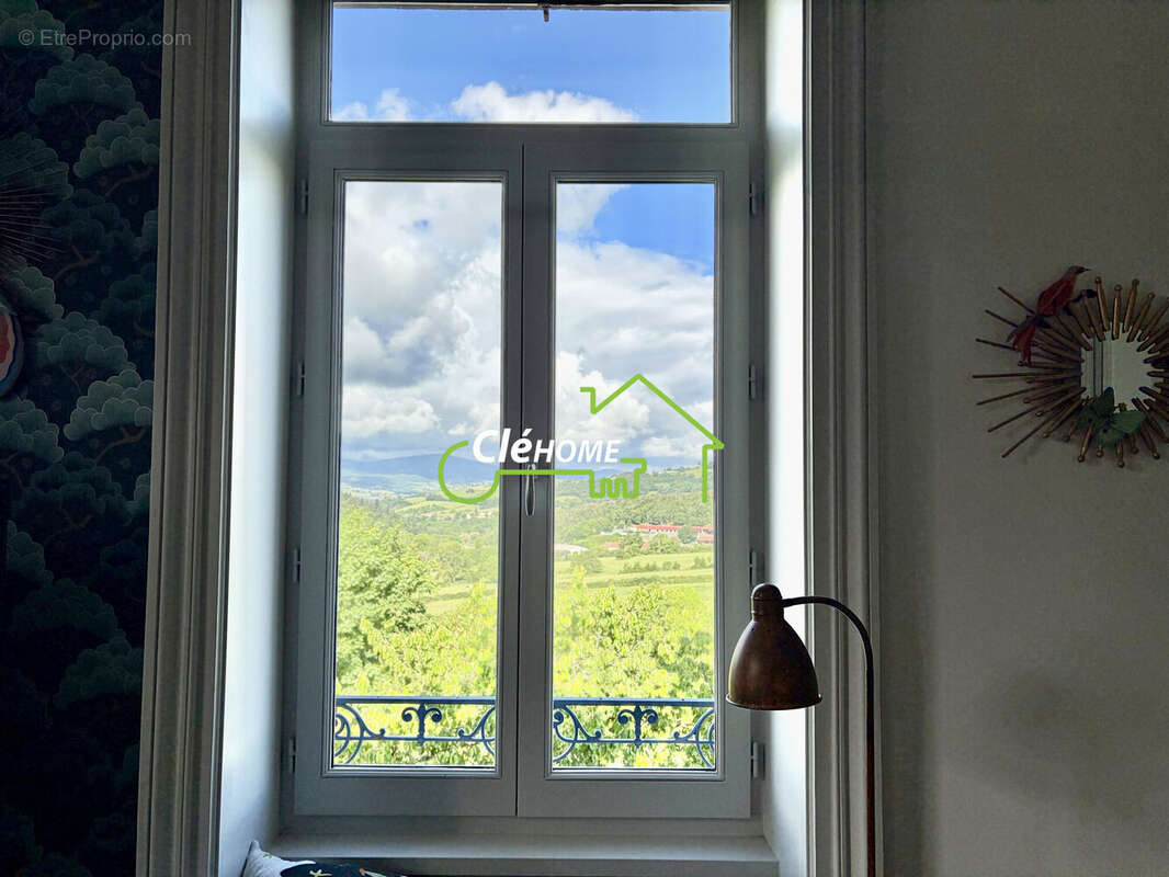 Appartement à LENTILLY