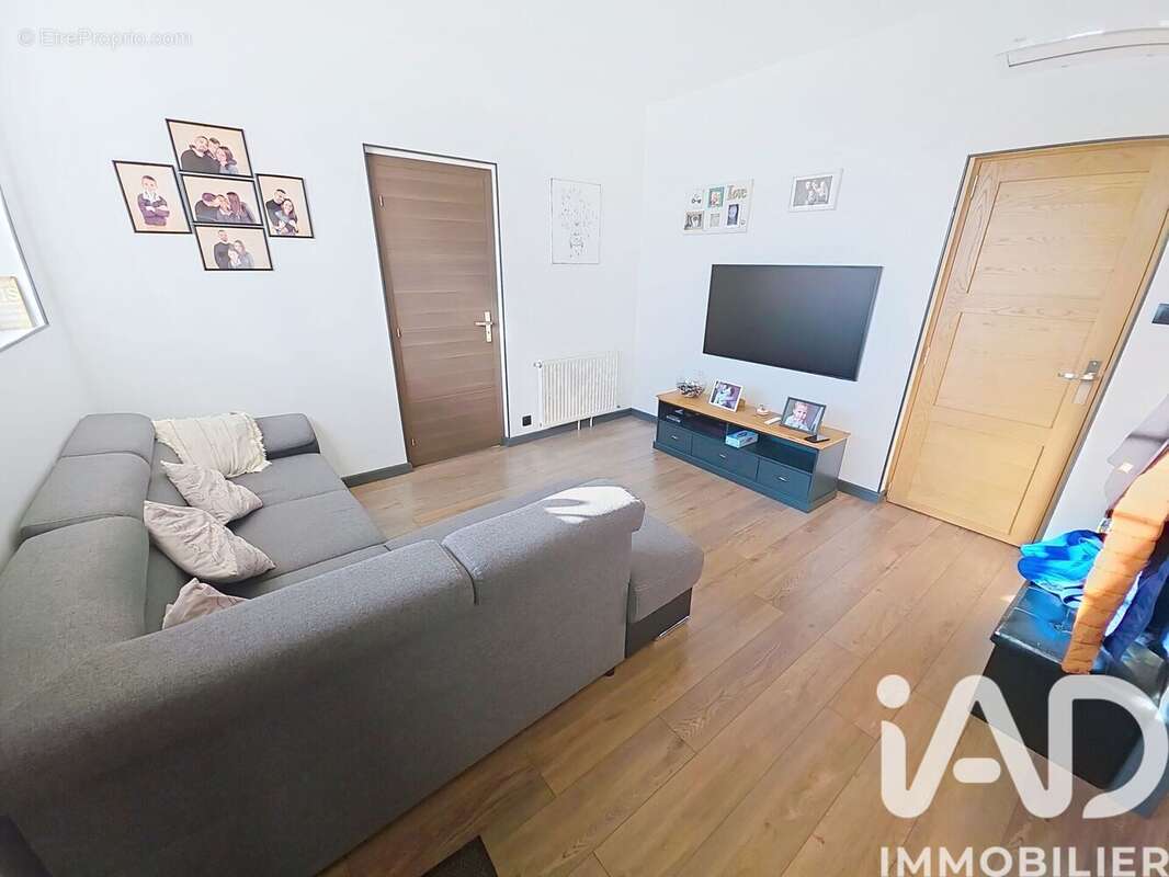 Photo 5 - Maison à MARILLAC-LE-FRANC