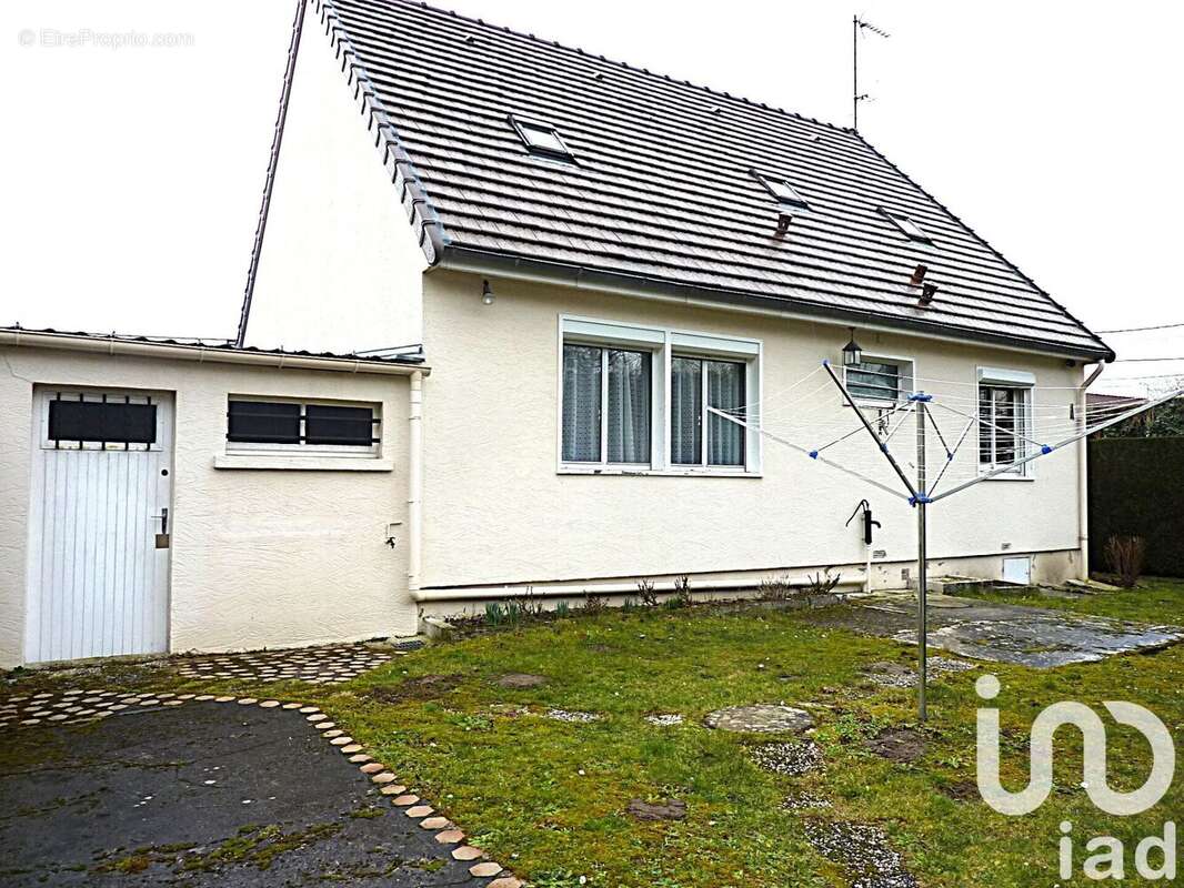 Photo 2 - Maison à MOGNEVILLE