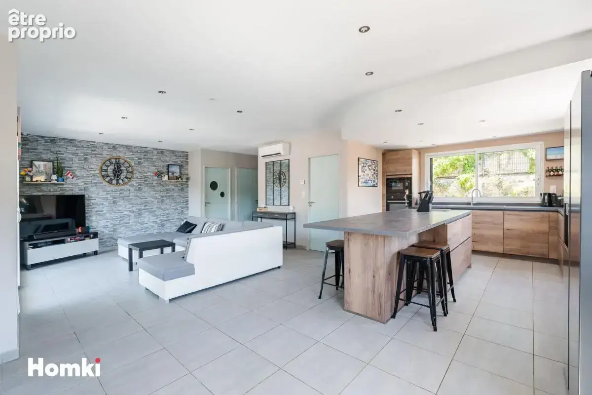 Maison/Villa T6 de 155 m² à Saint-Clar-de-Rivière 31600,  Rue des Poiriers - photo 3