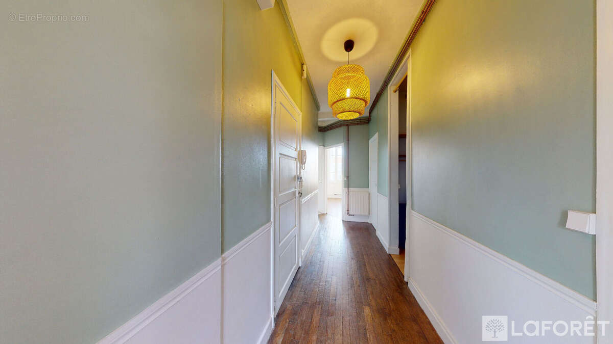 A vendre, Reims secteur Avenue de Laon 3 pièce(s) 54.05 m2 avec cave et grenier. - photo 6