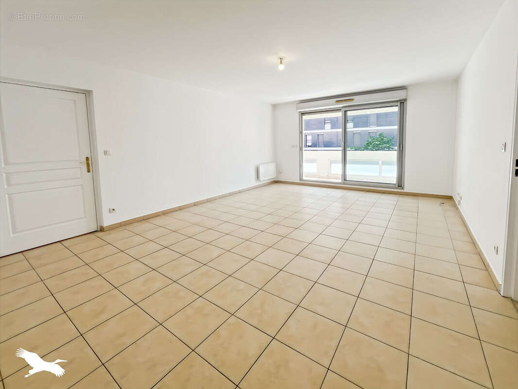 Appartement à MARSEILLE-2E