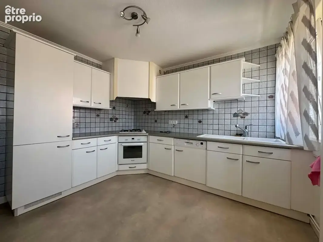 Appartement 4 pièces à vendre à Cernay - Dernier étage, calme et lumineux - photo 2