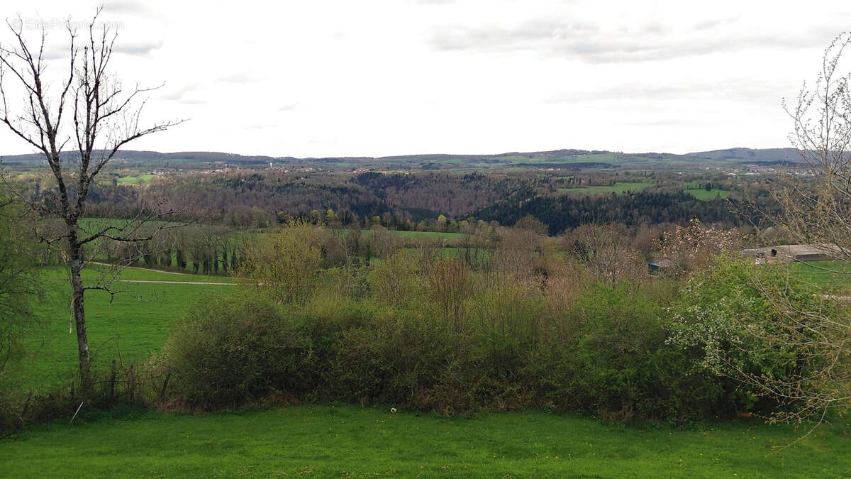 Maison à PLAIMBOIS-VENNES