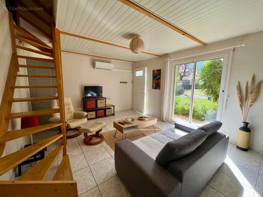 Maison à LAROQUE-DES-ALBERES