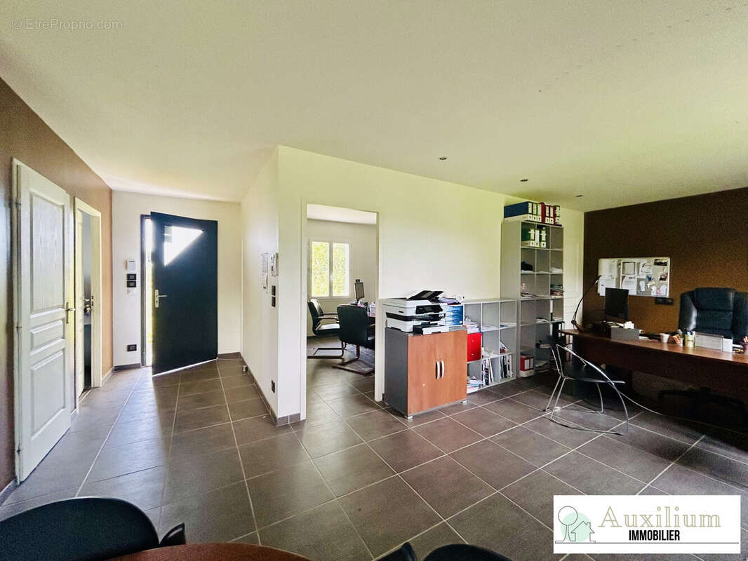 Commerce à SAINT-ANDRE-DE-CUBZAC