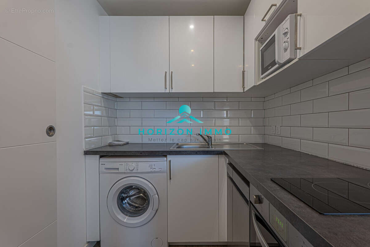 Appartement à SAINT-LAURENT-DU-VAR