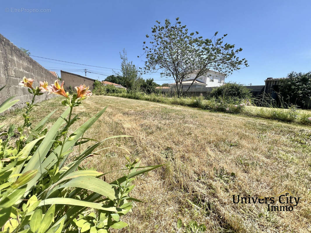 Terrain 701 m² à Geneston  - photo 7