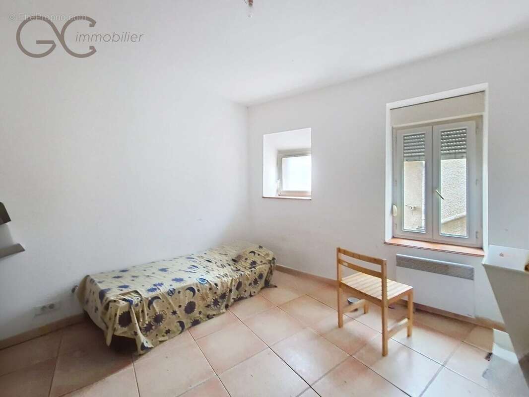 Maison à SAINT-CHINIAN