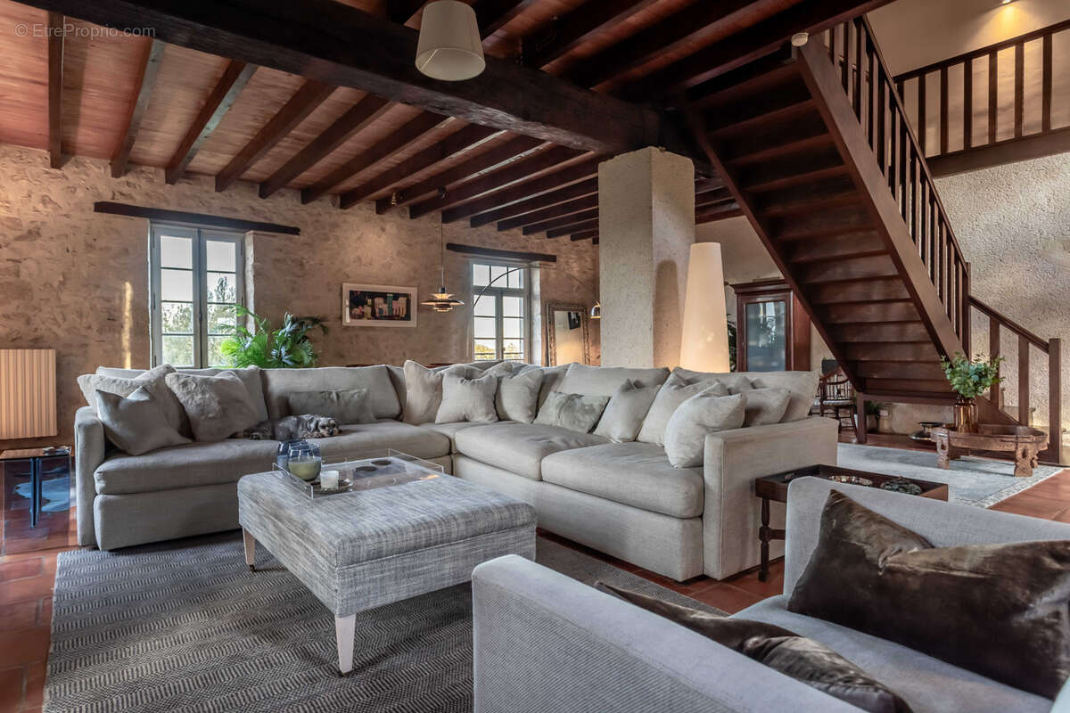 Maison à SAINTE-COLOMBE-DE-VILLENEUVE