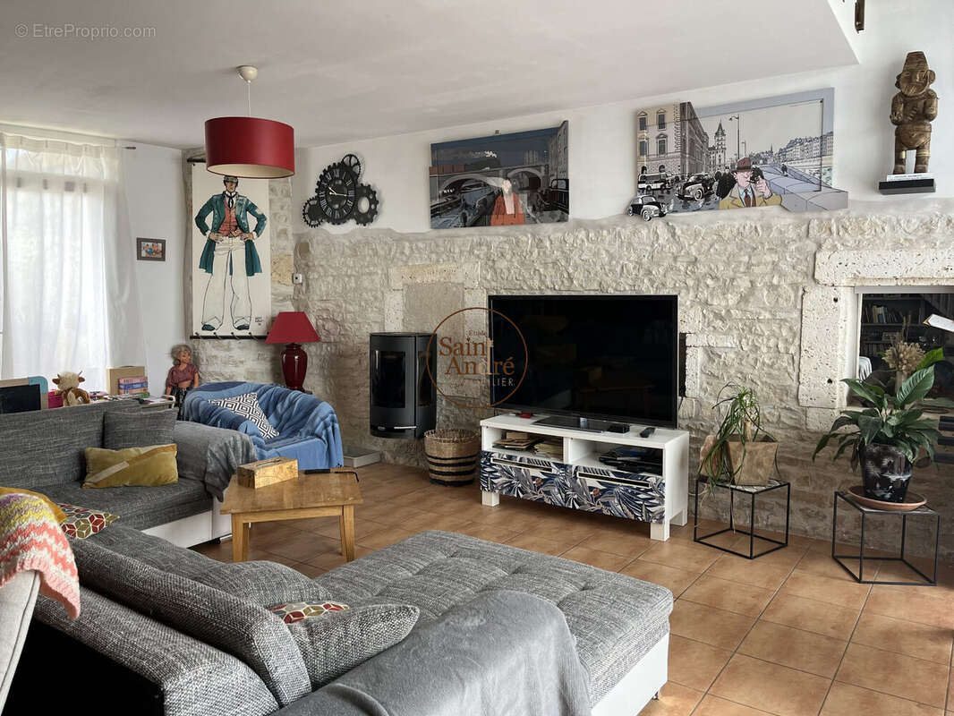 Maison à CHAMPNIERS