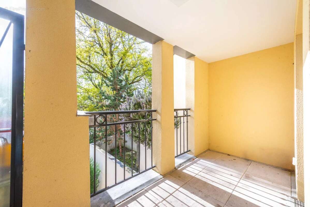 Appartement à LE PLESSIS-ROBINSON