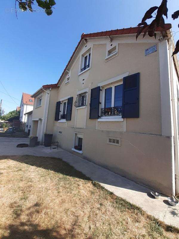 Maison à CHELLES