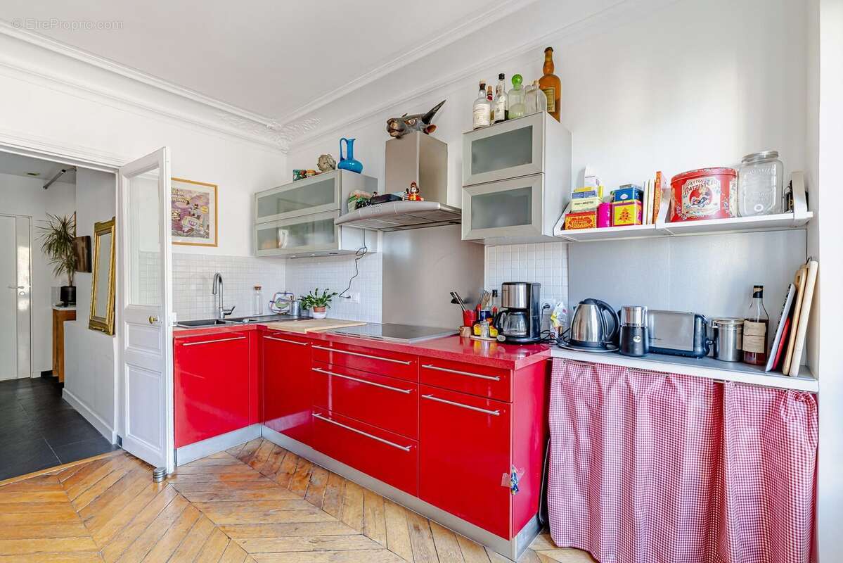Appartement à PARIS-18E