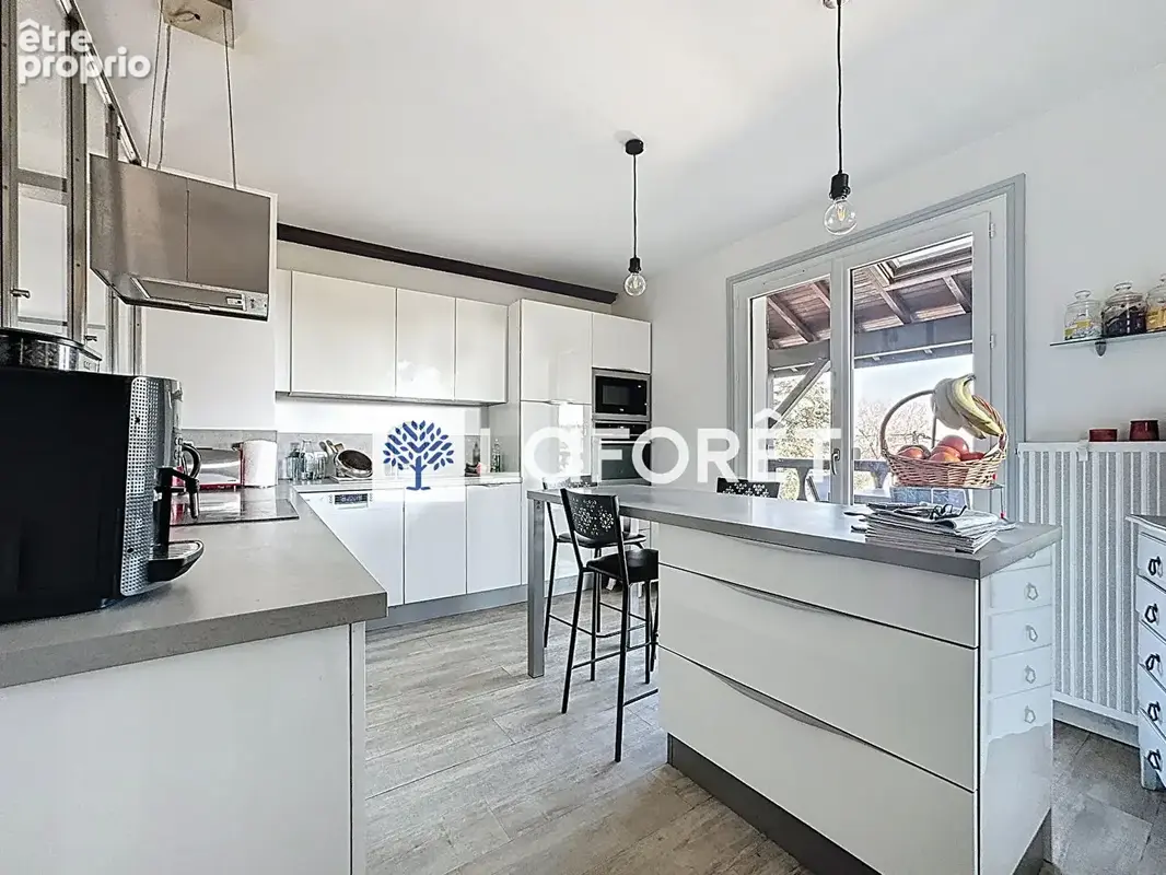 Maison Neyron le Haut, 7 pièces de 192m², terrain de 2423m², piscine, double garage - photo 9
