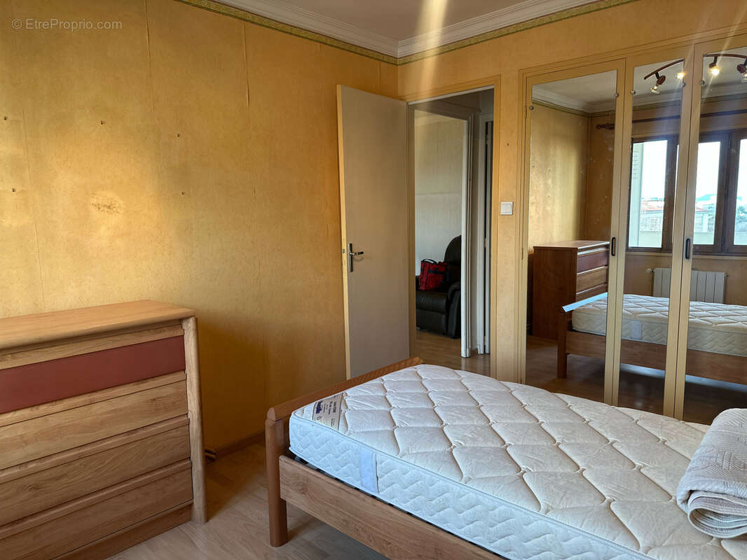 Toulon ouest type 3 a vendre - photo 10