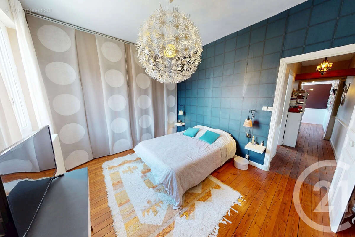 Maison à SAINT-QUENTIN