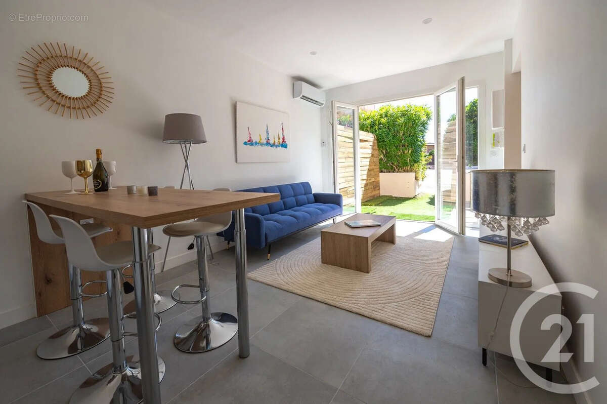 Appartement à LE LAVANDOU