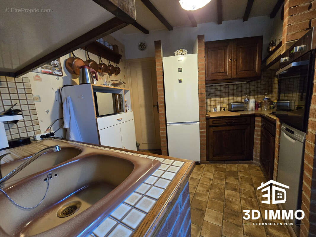 Maison à AVESNES-SUR-HELPE