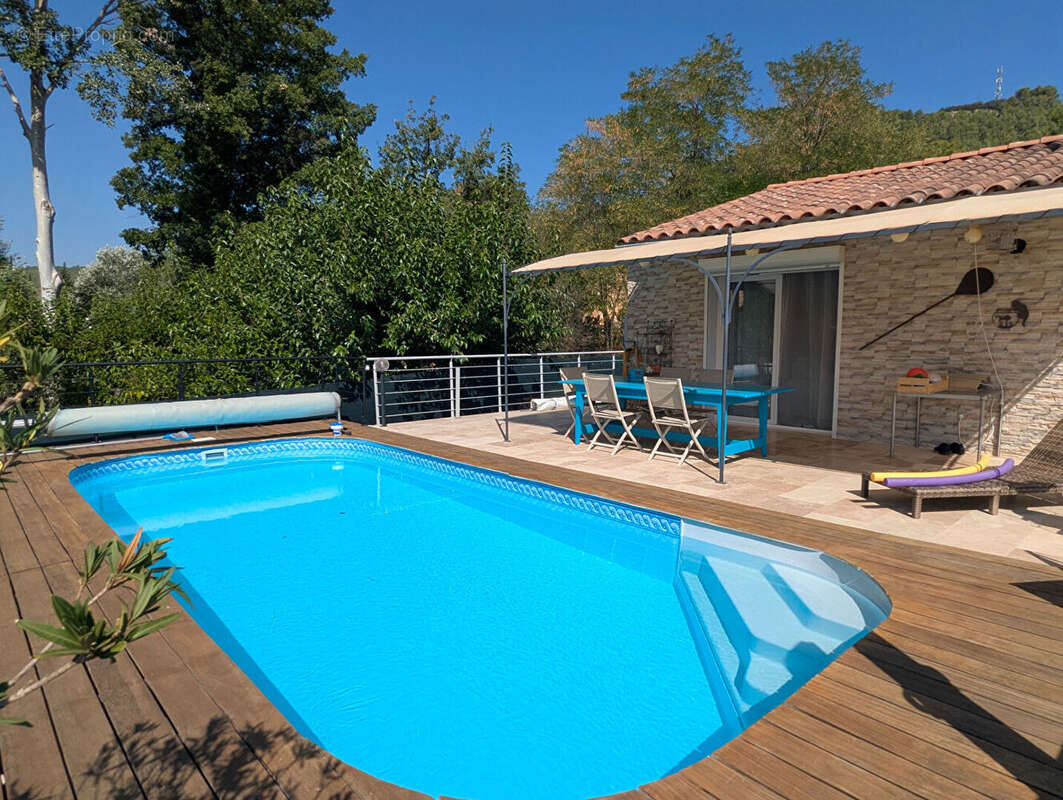 SALERNES, maison de plain-pied, 3 chambres, piscine au calme - photo 2