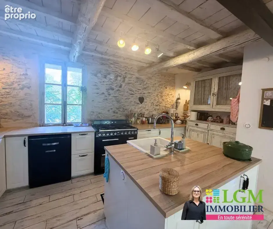 NIMES - LA CIGALE/BOIS DES ESPEISSES - Maison familiale 7 pièces, piscine, 2 garages - photo 10