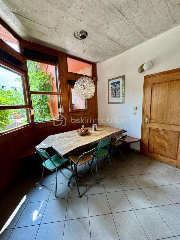 Au cœur de Porcelette  Maison de Village Atypique 260 m², 13 pièces, 7 Chambres, Garage, Terrain de 14 ares - photo 9