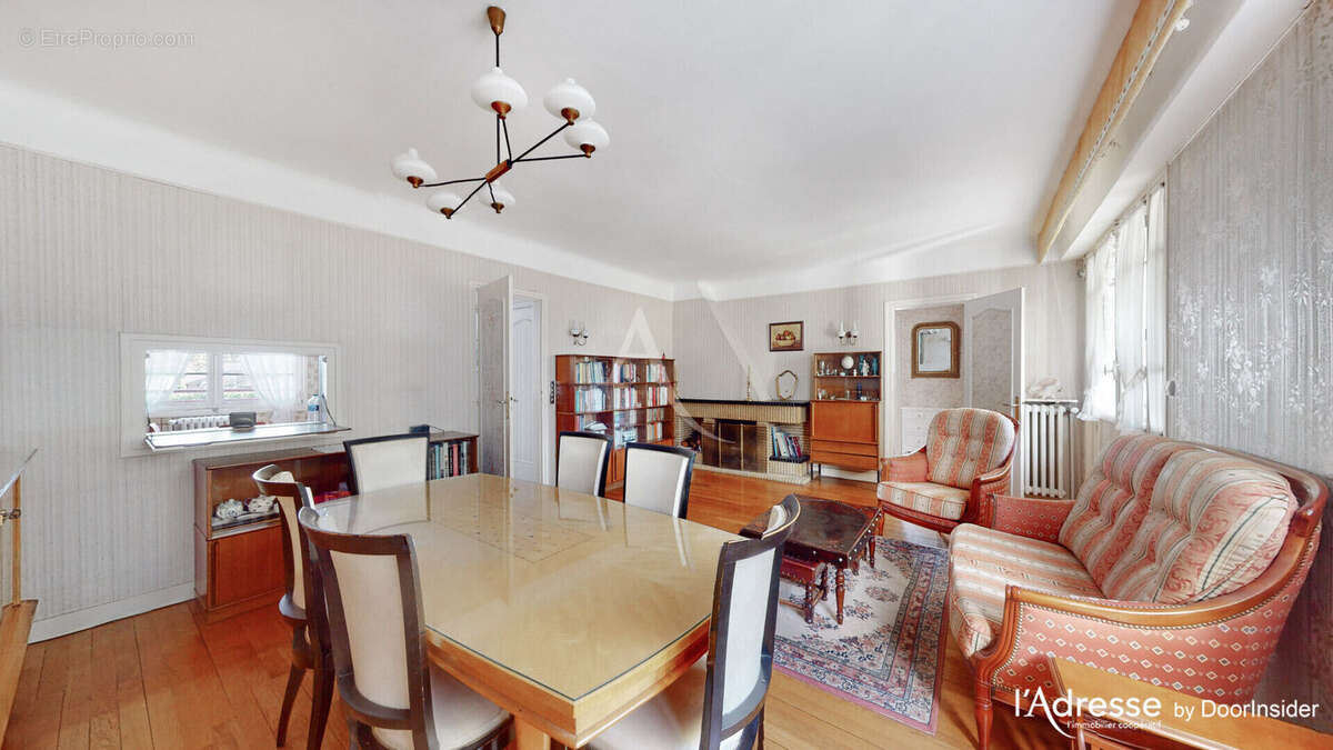 Maison à COMBS-LA-VILLE