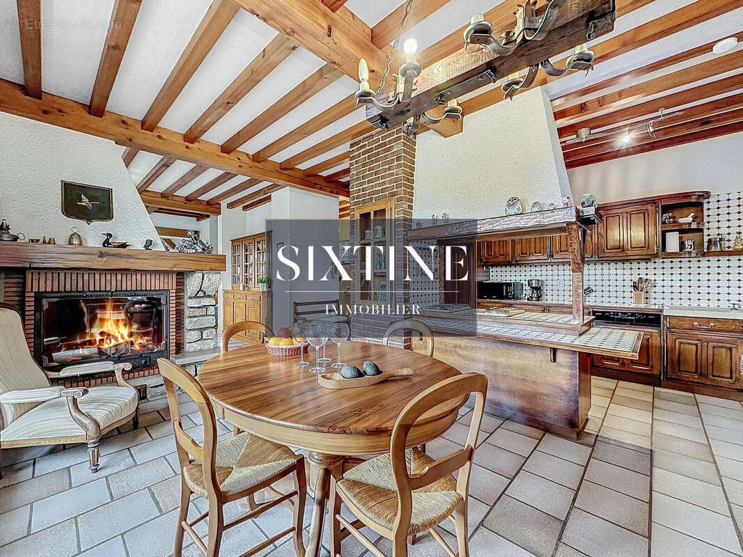 Maison à SAINT-MARCEL-BEL-ACCUEIL