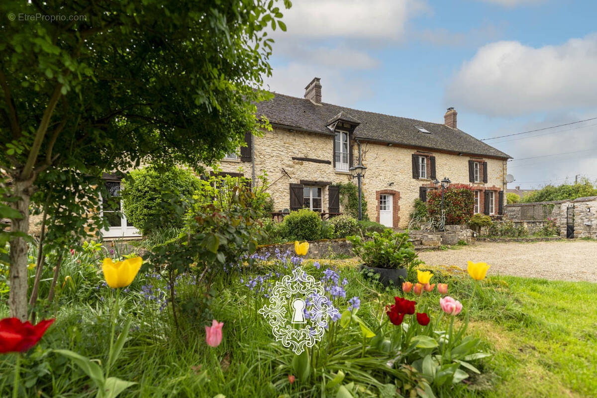 Maison à DONNEMARIE-DONTILLY