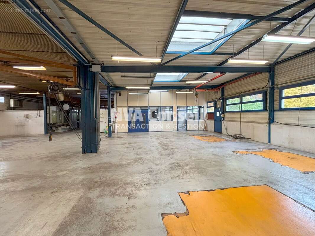 Commerce 1200 m² à Argenteuil  - photo 9