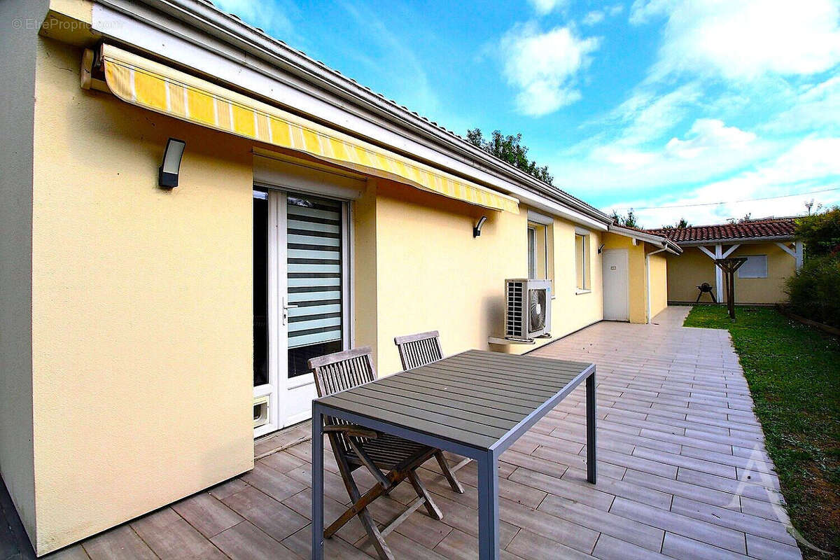 Maison à VILLENAVE-D'ORNON