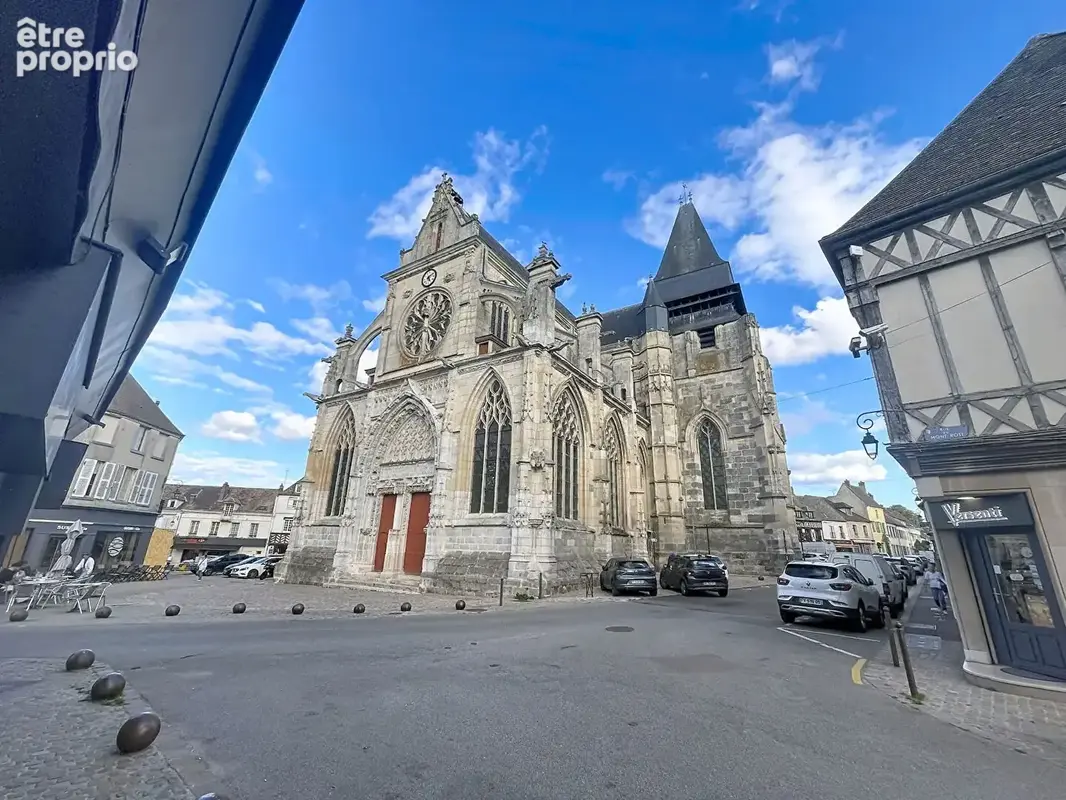Photo Commerce à Houdan au prix de 145 000€