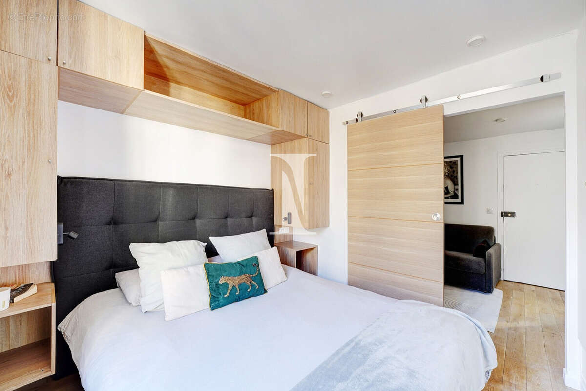 Appartement à PARIS-9E