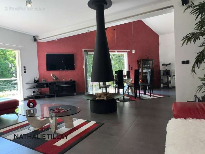 Maison à LA CHAPELLE-SAINT-MESMIN