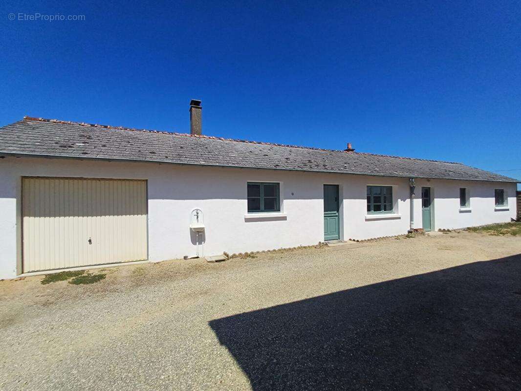 Maison sur sous-sol 4 chambres avec dépendance - VERNANTES (49390) - photo 12